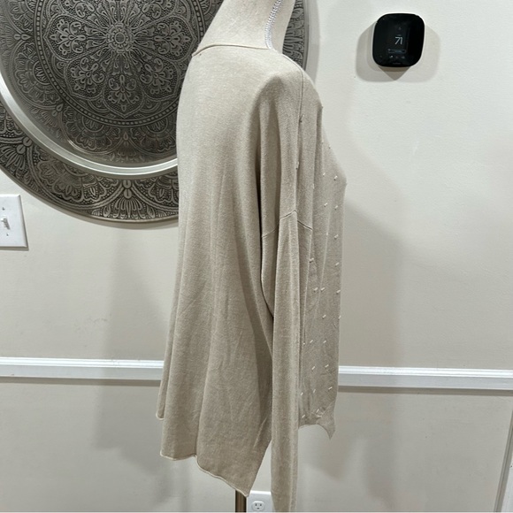 NWT Maude Vivante beige on beige swearer - Size M - Picture 3 of 8